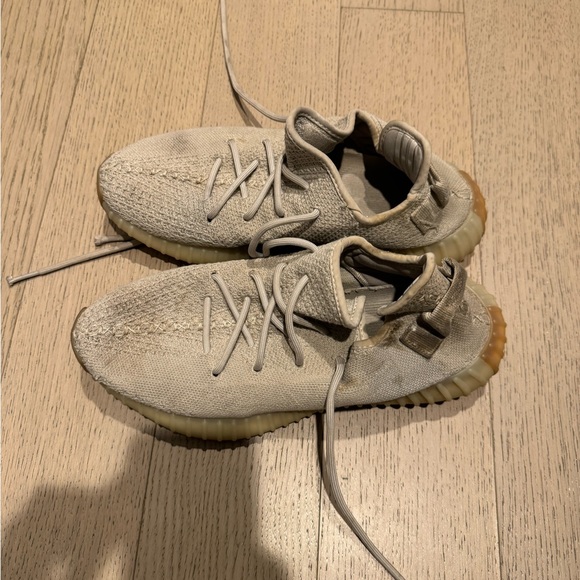 Adidas Yeezy Boost 350 V2 - Picture 3 of 10